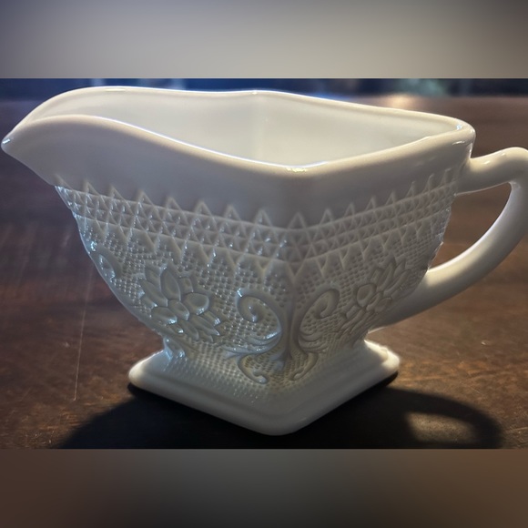 Vintage Duncan Miller Milk Glass Creamer - Picture 3 of 5
